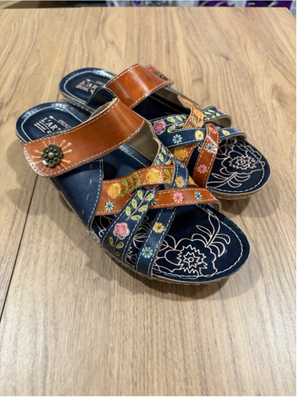 L'Artiste Spring Step Leigh Embroidered Leather Slide Sandal Navy Sz 41 US 10